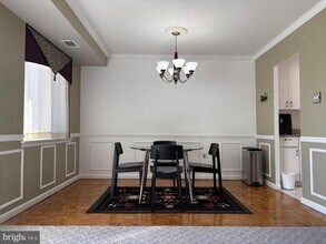 1637 Oakwood Dr in Narberth, PA - Building Photo - Building Photo