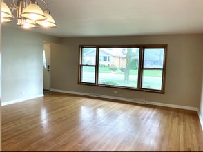 453 W 102nd St in Oak Lawn, IL - Building Photo - Building Photo
