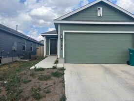 9106 Orbital Rdg in San Antonio, TX - Building Photo
