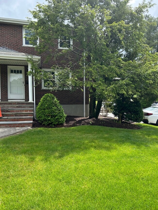 property at 1764 Wedgewood Cmn