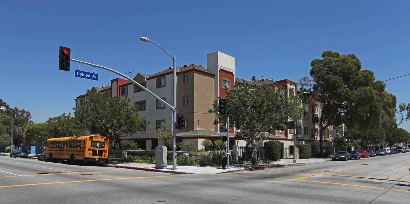 Colden Oaks in Los Angeles, CA - Building Photo