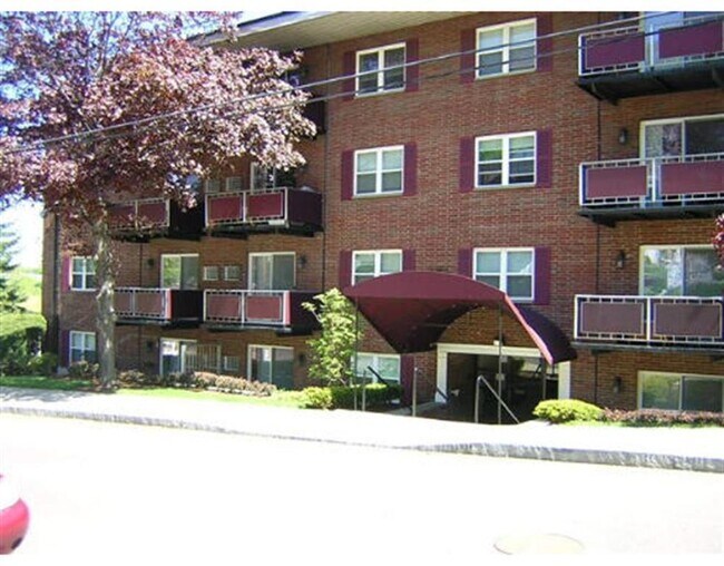 70 Warren Ave Rentals in Chelsea, MA