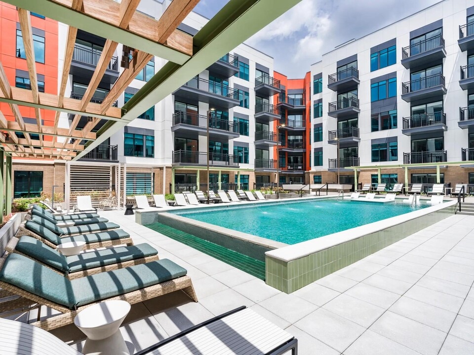 Modera SoBro in Nashville, TN - Foto de edificio