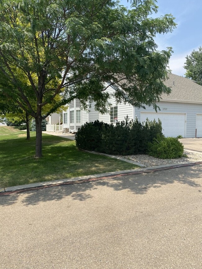 1757 Laurus Ln in Johnstown, CO - Building Photo - Building Photo
