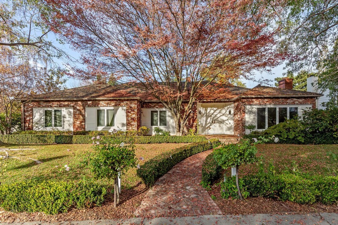 860 Monte Rosa Dr in Menlo Park, CA - Building Photo