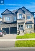 4 Flagg Ave in Brant, ON - Building Photo