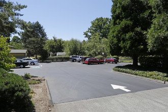 Ikoi-so Terrace in Milwaukie, OR - Foto de edificio - Building Photo