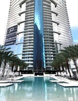 851 NE 1st Ave, Unit 903 in Miami, FL - Building Photo