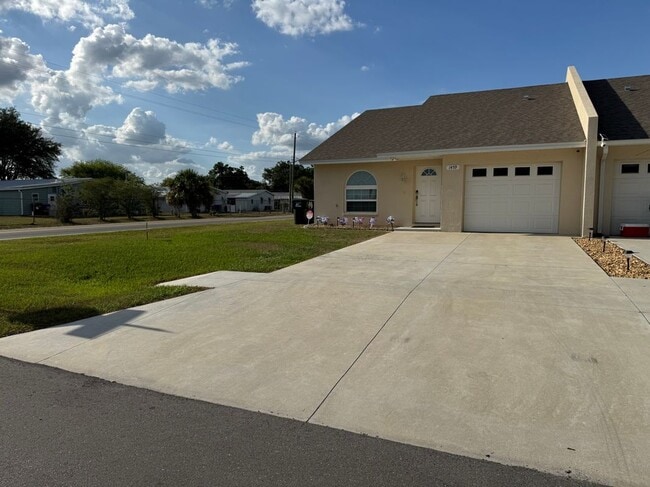 1459 Shirley Dr in Lakeland, FL - Building Photo - Building Photo