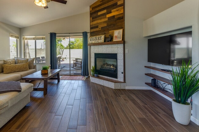 property at 2730 E Terrace Ave