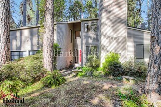 18115 SW Pheasant Ln in Beaverton, OR - Building Photo - Building Photo