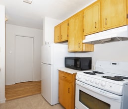 50 60 Greenfields and 190 Parkside in Fredericton, NB - Building Photo - Building Photo