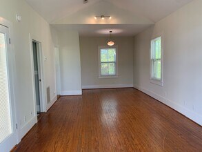 315 S 5th Ave, Unit #2 in Wilmington, NC - Foto de edificio - Building Photo