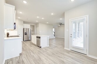 812 Laguna Grn Ln in Katy, TX - Building Photo - Building Photo