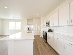 10062 Potomac St in Commerce City, CO - Building Photo - Building Photo