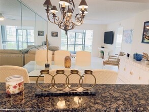 1351 SW 141st Ave, Unit #103G UPDATED 55 AND OVER in Pembroke Pines, FL - Foto de edificio - Building Photo