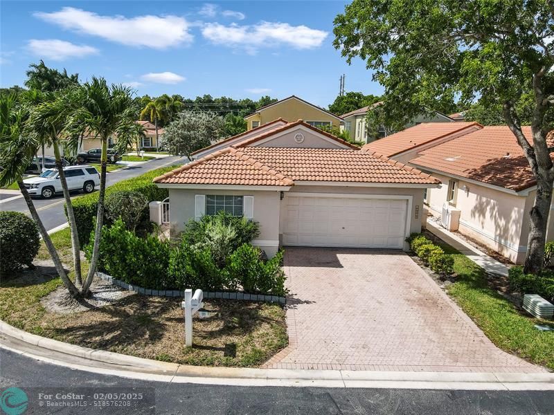 10808 NW 46th Dr in Coral Springs, FL - Building Photo