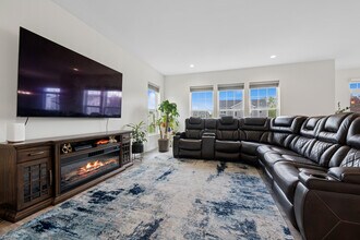25451 Medinah Ln in Shorewood, IL - Building Photo - Building Photo