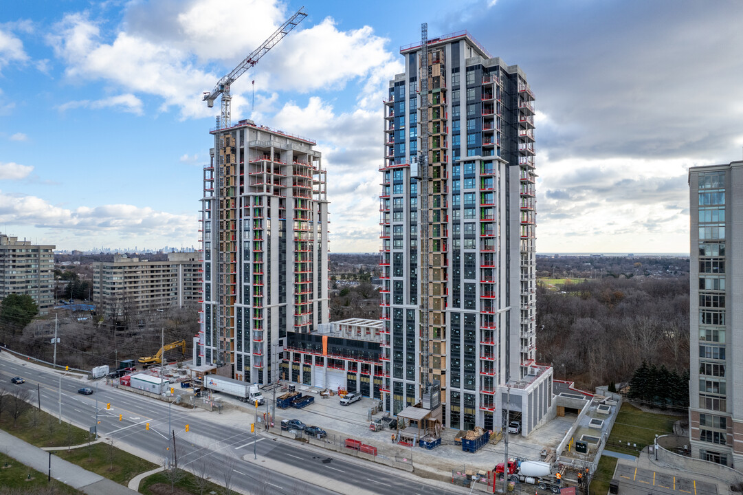 Keystone Condos in Mississauga, ON - Building Photo