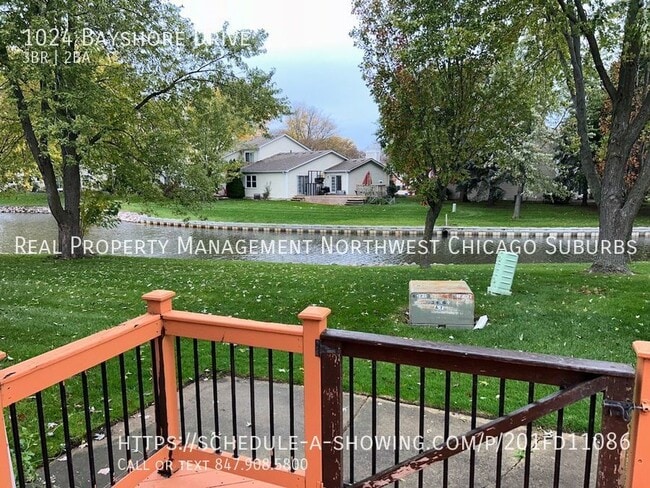 1024 Bayshore Dr in Schaumburg, IL - Building Photo - Building Photo