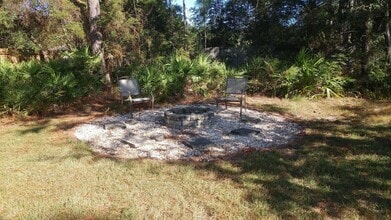 6568 Fern St in Navarre, FL - Building Photo - Building Photo