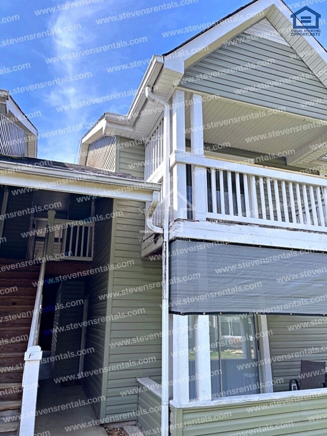 property at 430 Oriole Dr