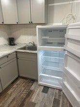 6837 SW 39th Terrace in Miami, FL - Building Photo - Building Photo