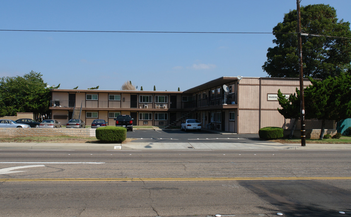 1260 E Washington Ave in El Cajon, CA - Building Photo