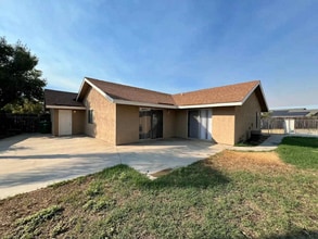 12395 Felt Ct in Moreno Valley, CA - Foto de edificio - Building Photo