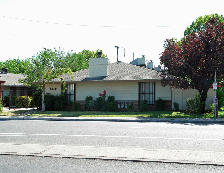 2330-2340 N 1st St in Fresno, CA - Building Photo