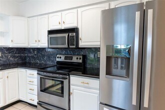 2610 NE 18th Ter in Lighthouse Point, FL - Building Photo - Building Photo