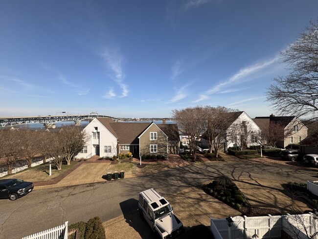 116 Chischiak Watch in Yorktown, VA - Building Photo - Building Photo