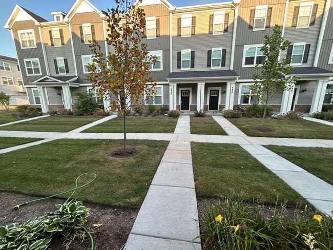 4465 Chelsea Mnr Cir in Aurora, IL - Building Photo - Building Photo