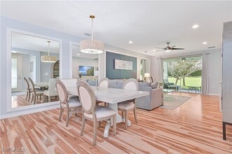 14919 Edgewater Cir in Naples, FL - Foto de edificio - Building Photo