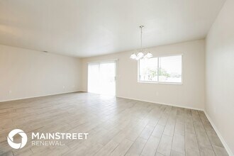 4740 Escalante Dr in North Port, FL - Building Photo - Building Photo