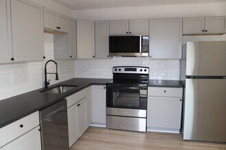 9604 Wallace Ave in Kansas City, MO - Building Photo - Building Photo