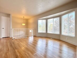3525 W Danube Dr in Salt Lake City, UT - Building Photo - Building Photo