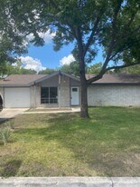 12326 Trailing Oaks St in Live Oak, TX - Building Photo