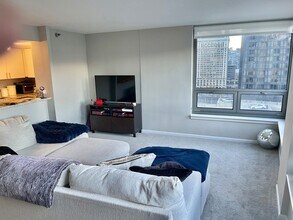 440 N Wabash Ave, Unit 1903 in Chicago, IL - Foto de edificio - Building Photo