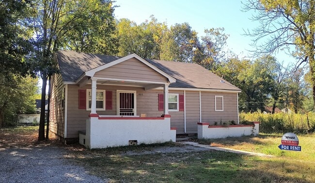 property at 1602 W 24th Ave