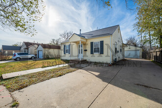 1047 S Glenn St in Wichita, KS - Building Photo - Building Photo