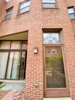 906 Stubblefield Ln in Baltimore, MD - Building Photo