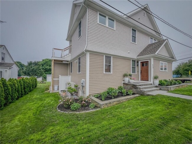 174 Renfrew Ave in Middletown, RI - Building Photo - Building Photo
