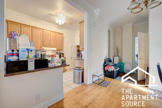 2323 W Montana St in Chicago, IL - Building Photo - Building Photo