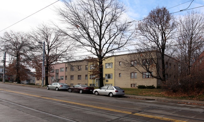 South View Apartments in Pittsburgh, PA - Foto de edificio - Building Photo
