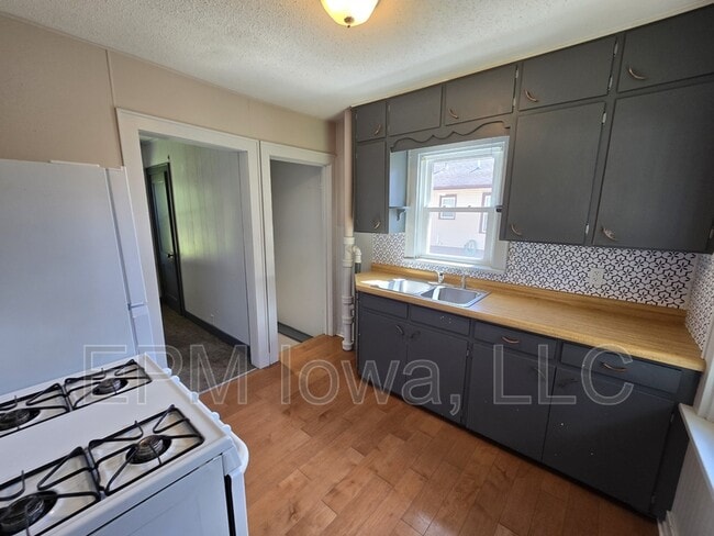 property at 403 Indiana St
