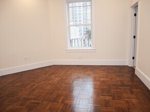 239 W Newton St, Unit 2 in Boston, MA - Foto de edificio - Building Photo