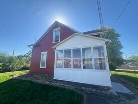 410 E Winona Ave in Warsaw, IN - Building Photo