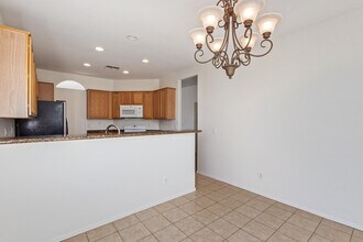 7407 W Darrow St in Phoenix, AZ - Building Photo - Building Photo