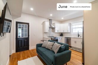 Room in Shared 5 bed/2 bath home in Boston, MA - Building Photo - Building Photo
